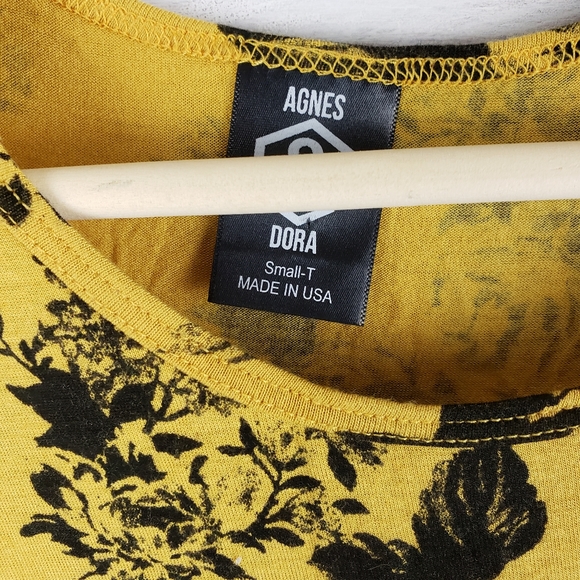 Agnes & Dora Floral Black and Yellow Top Made in USA - Picture 4 of 7
